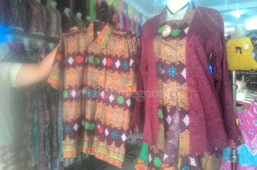 Baju Setelan Batik Mulai Diburu untuk Lebaran